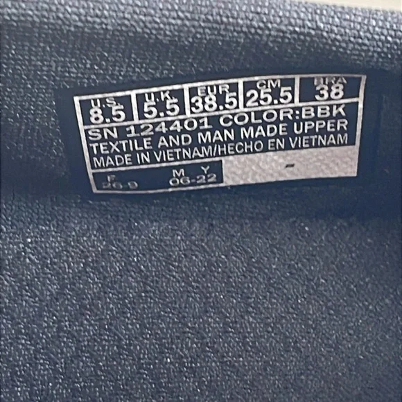 NWOT SKECHERS WOMENS AIR COOLED ARCH FIT BLACK SNEAKERS 8.5 - Picture 8 of 13